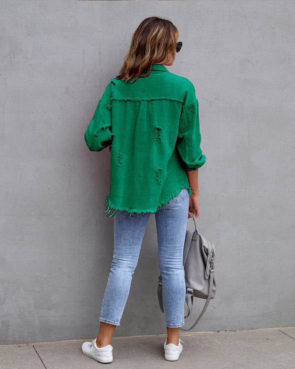 Veste en jean femme - couche décontractée avec détails effilochés pour un style polyvalent au quotidien