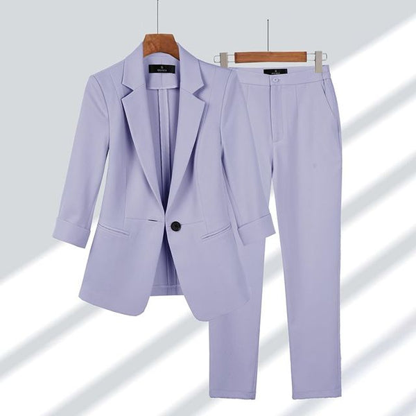 Ensemble tailleur femme 2 pièces : blazer et pantalon - tenue de bureau élégante