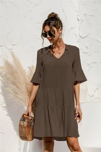 Robe mini décontractée pour femmes avec manches évasées - design floral à volants pour les événements estivals