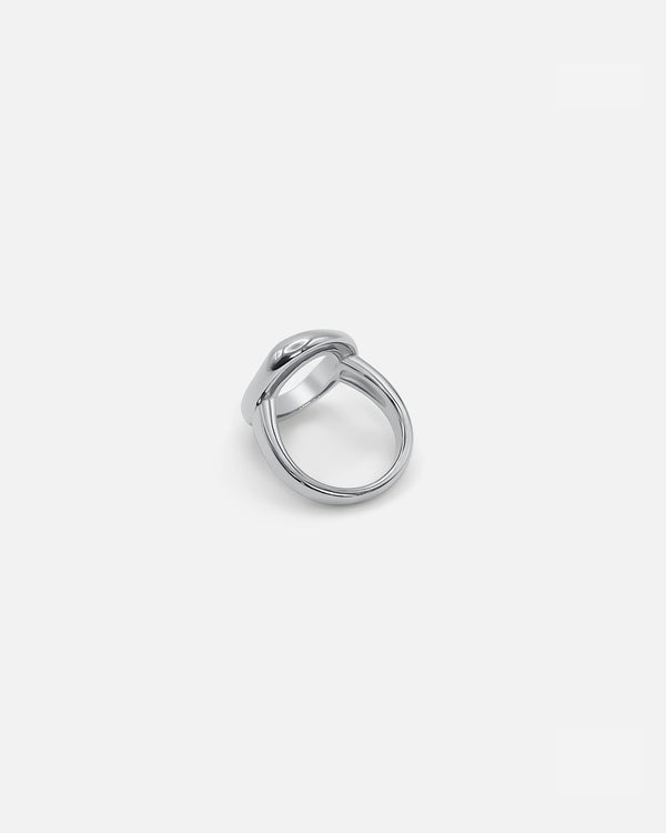 Bague en argent pour femme avec design ajouré - un accessoire chic pour une élégance au quotidien