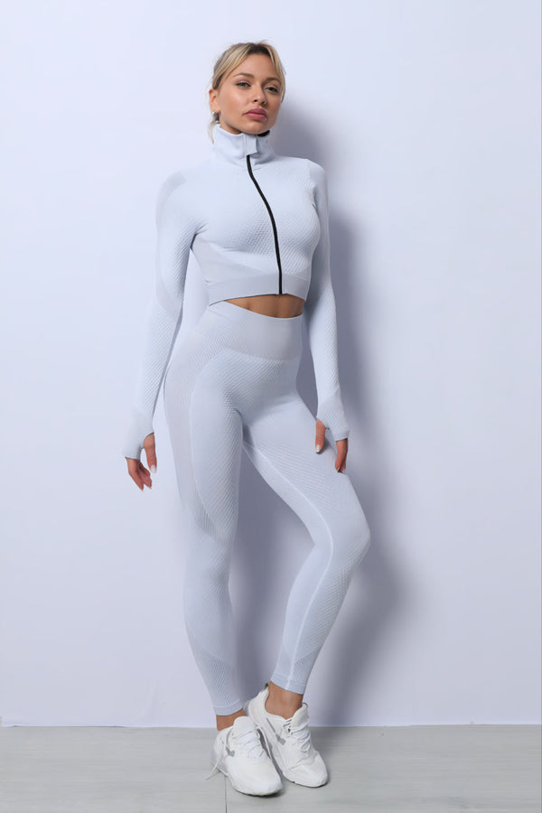 Ensemble de sport 3 pièces pour femmes - brassières tendance et vêtements légers pour le fitness