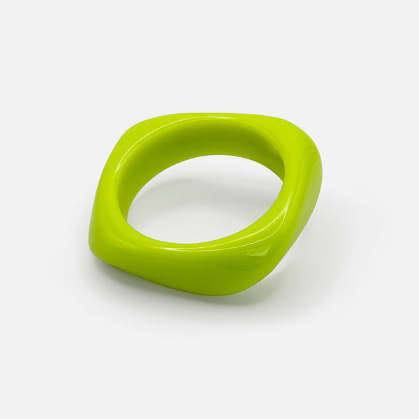 Bracelet léger vert menthe pour femmes - accessoire contemporain pour toutes occasions