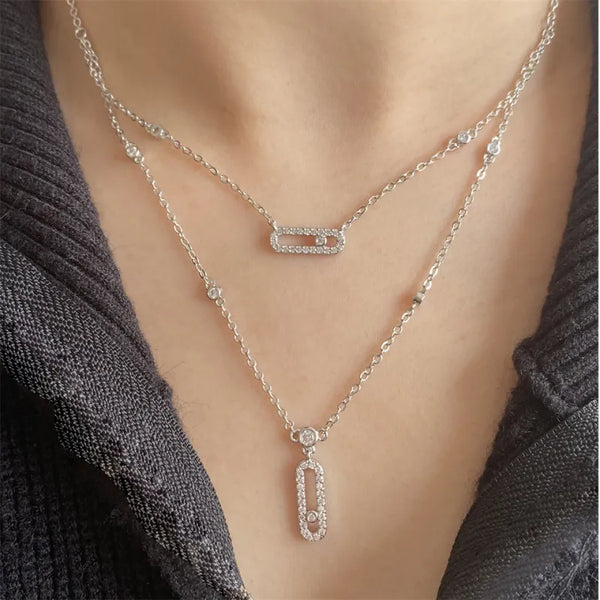 Collier féminin avec strass mobiles - pendentif ovale élégant pour vos soirées