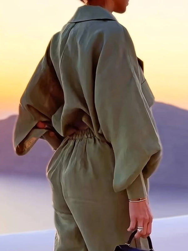 Ensemble chic femme en 2 pièces - veste ajustée verte et pantalons pour une tenue décontractée élégante - design stylé