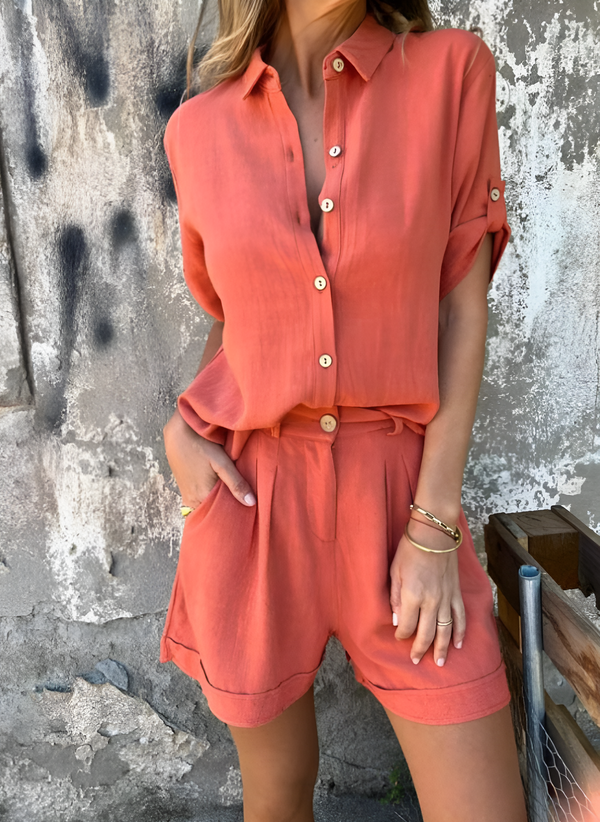Ensemble d'été décontracté pour femmes : chemise et shorts légers - coupe ample, tissu respirant pour des journées décontractées
