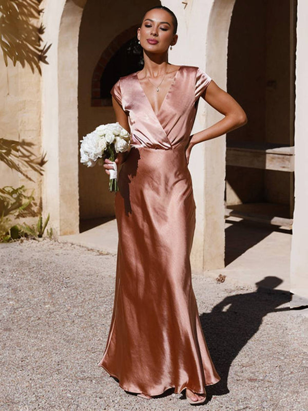 Glamoureuse robe en satin - robe de soirée à décolleté en v pour les occasions spéciales