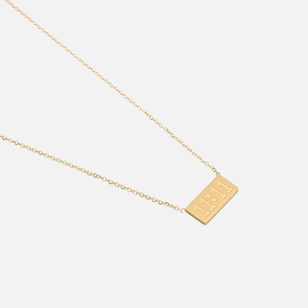 Collier doré pour femmes avec pendentif 11:11 - bijoux inspirants et symboliques