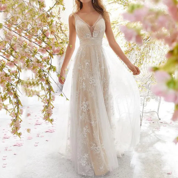 Robe maxi en mesh chic pour femmes avec décolleté en v - élégante pour les soirées