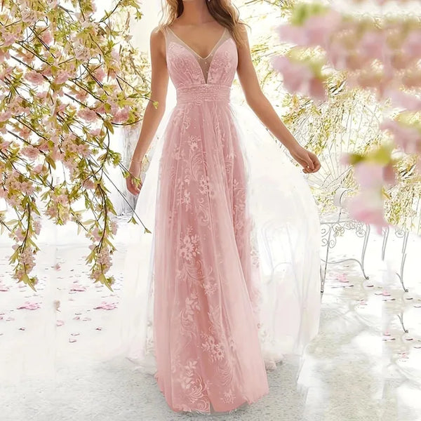Robe maxi en mesh chic pour femmes avec décolleté en v - élégante pour les soirées