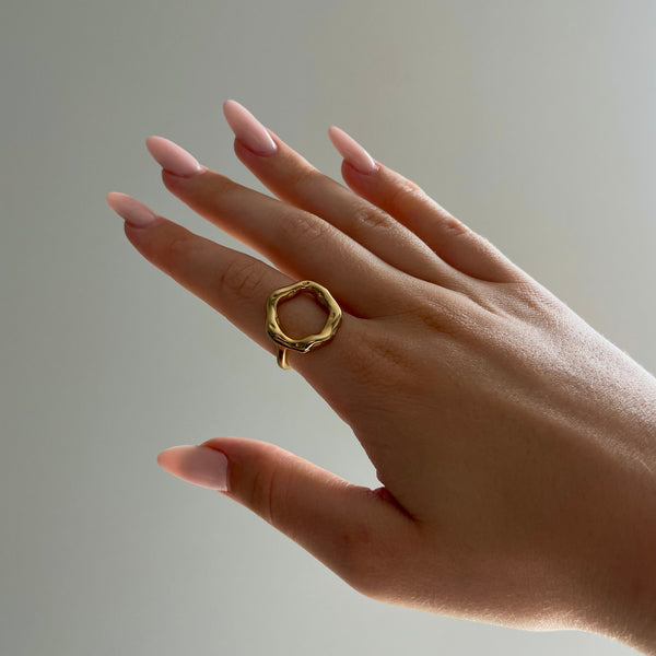 Bague ouverte en cercle - design doré élégant pour toutes les occasions