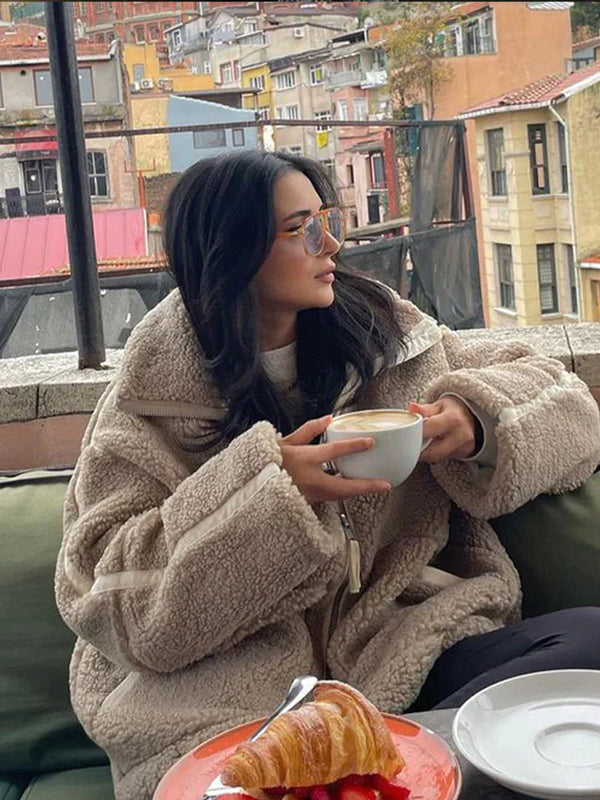 Veste en polaire pour femmes - veste zippée en peluche douce avec poches fonctionnelles pour un look décontracté