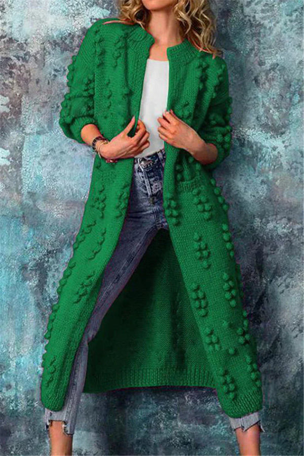 Cardigan long en tricot pour femmes - vêtement d'extérieur et tendance pour un look décontracté