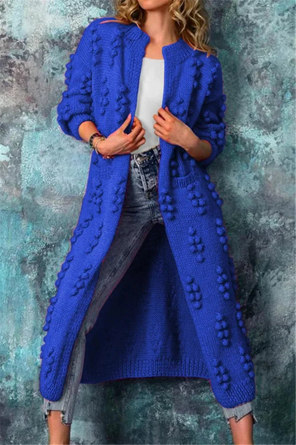 Cardigan long en tricot pour femmes - vêtement d'extérieur et tendance pour un look décontracté