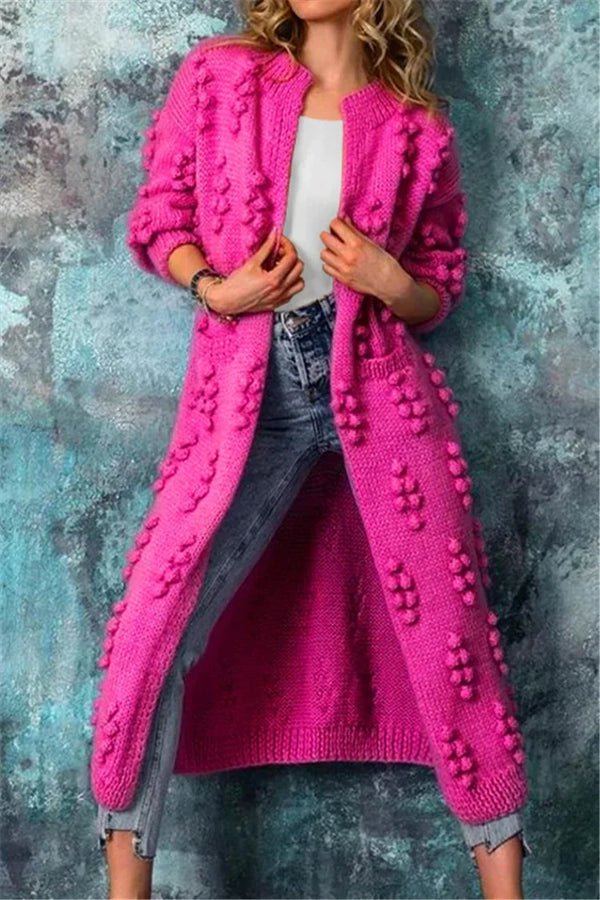 Cardigan long en tricot pour femmes - vêtement d'extérieur et tendance pour un look décontracté