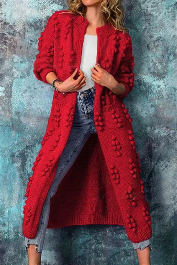 Cardigan long en tricot pour femmes - vêtement d'extérieur et tendance pour un look décontracté