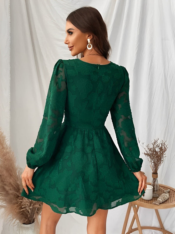 Robe casual femme à fleurs brodées - mini robe verte pour soirées élégantes avec manches longues