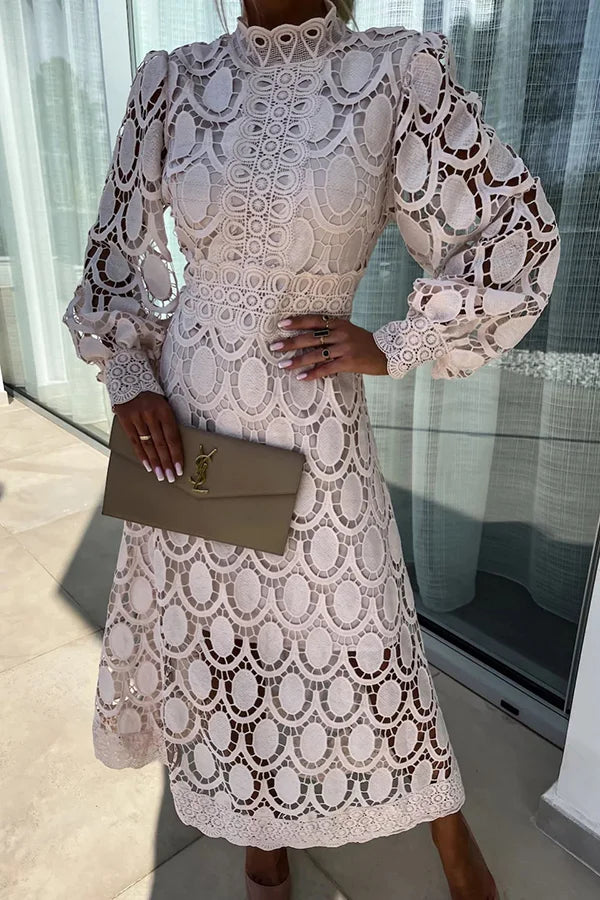 Robe midi femme avec détails en dentelle élégante pour un style décontracté - robe romantique à manches longues avec un design en dentelle raffinée