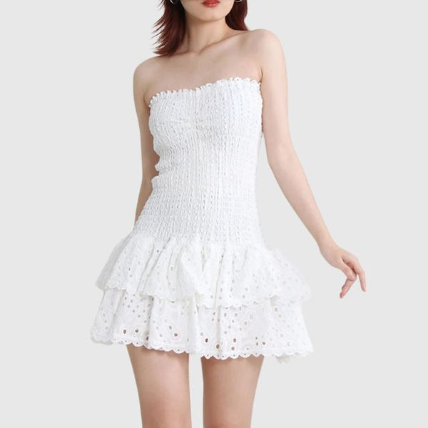 Robe mini décontractée pour femmes - design smocké sans bretelles avec ourlet volanté