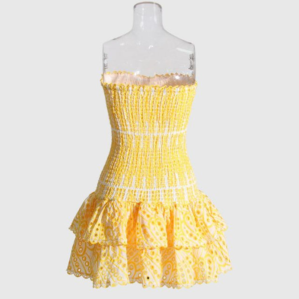 Robe mini décontractée pour femmes - design smocké sans bretelles avec ourlet volanté