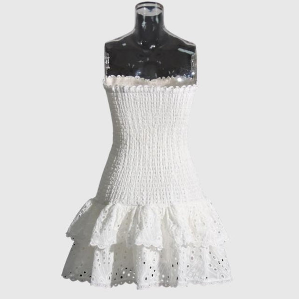 Robe mini décontractée pour femmes - design smocké sans bretelles avec ourlet volanté