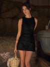 Robe mini décontractée pour femmes - design sans manches et à boutons pour des sorties relaxantes