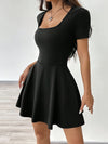 Robe skater courte pour femme - tissu doux et extensible pour un style chic au quotidien