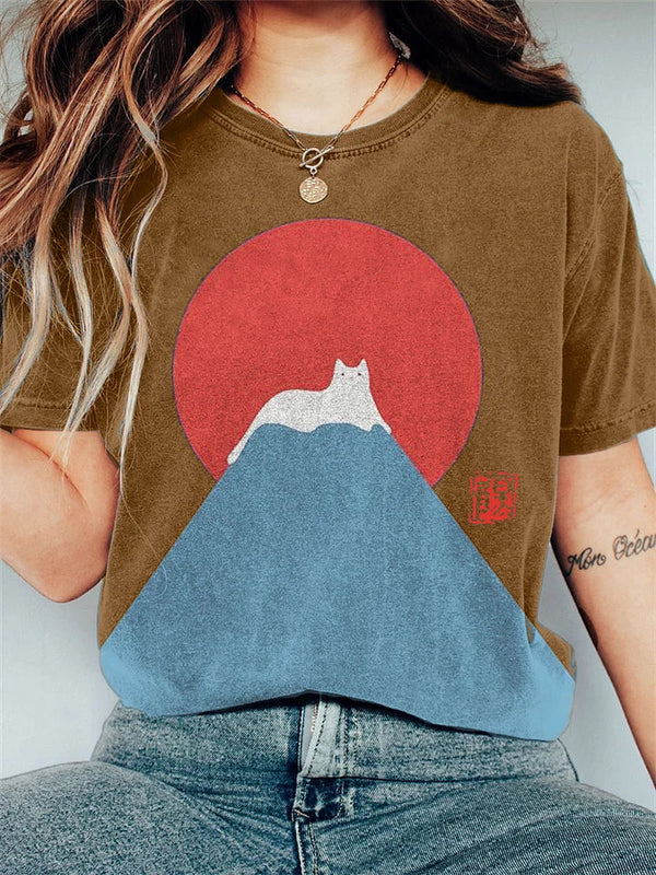 T-shirt en coton femme avec motif chat et montagne - look décontracté pour tous les jours