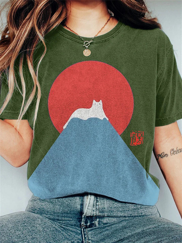 T-shirt en coton femme avec motif chat et montagne - look décontracté pour tous les jours