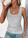 Top sans manches en maille côtelée pour femmes - un essentiel de l'été pour des tenues décontractées