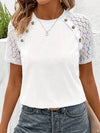 T-shirt femme avec détails en dentelle et boutons - tee élégant blanc pour un look décontracté au quotidien