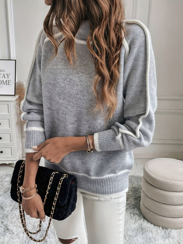 Pull gris clair - turtleneck chic pour femmes avec détails raffinés