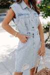 Robe en denim bleu clair - robe sans manches avec poches fonctionnelles