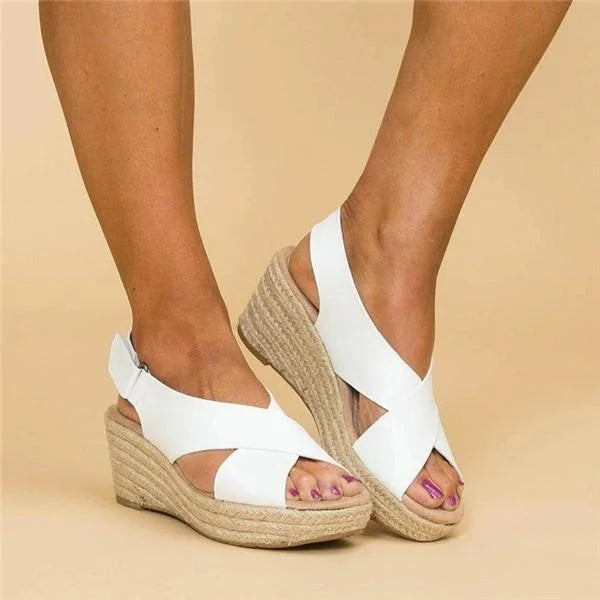 Sandales compensées femmes - style espadrille tendance pour vos sorties estivales