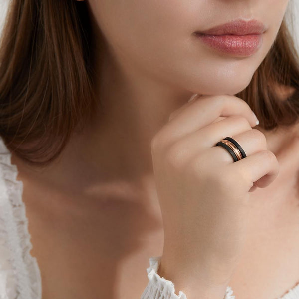 Bague en or rose - bande fine exquise pour femmes