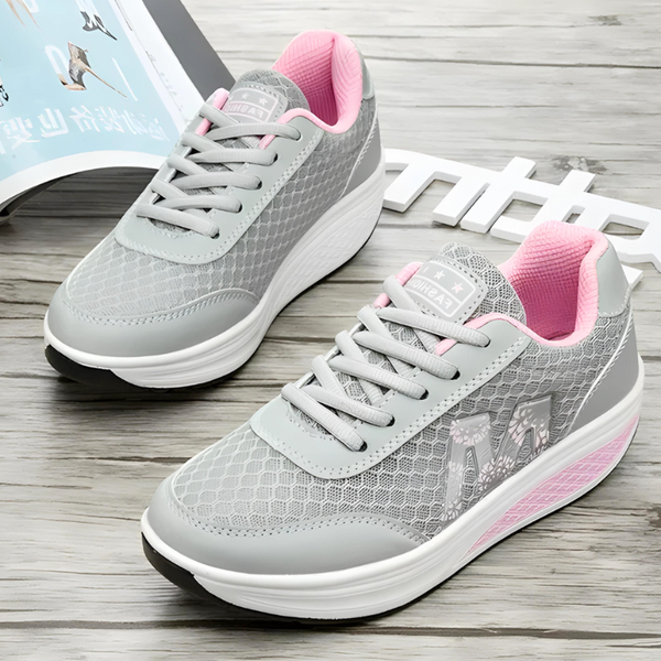 Baskets compensées - des chaussures décontractées pour dames