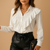 Blouse féminine à volants légère - un top chic pour le bureau
