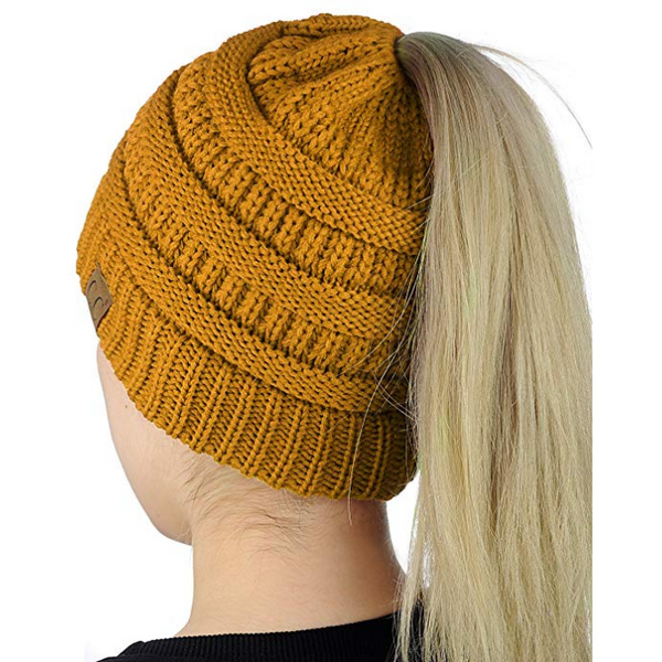 Bonnet en tricot avec ouverture pour chignon - accessoire tendance pour l'hiver