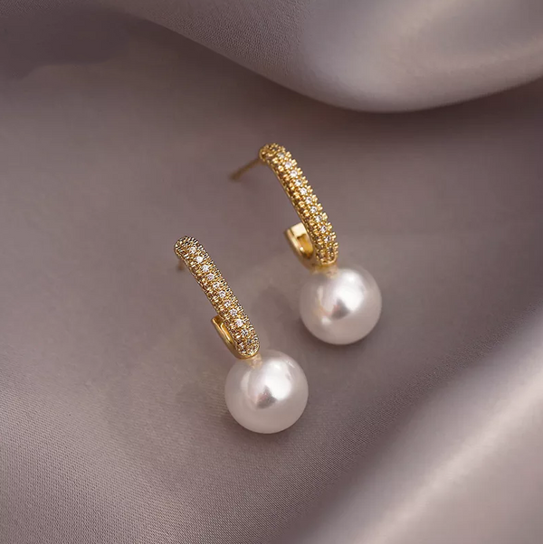 Boucles d'oreilles pendantes en perles - élégantes boucles d'oreilles dorées pour femmes