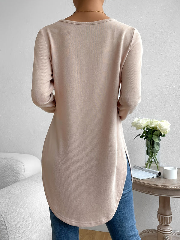 T-shirt à manches longues beige clair - haut féminin décontracté avec ourlet arrondi