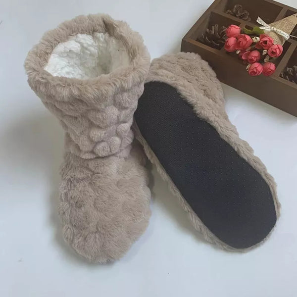 Chaussons en fausse fourrure pour femmes - des chaussettes d’hiver douilletes