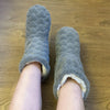 Chaussons en fausse fourrure pour femmes - des chaussettes d’hiver douilletes