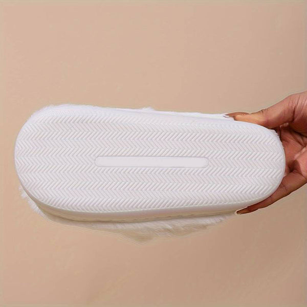 Chaussons en peluche pour femmes - des adorables pantoufles félines