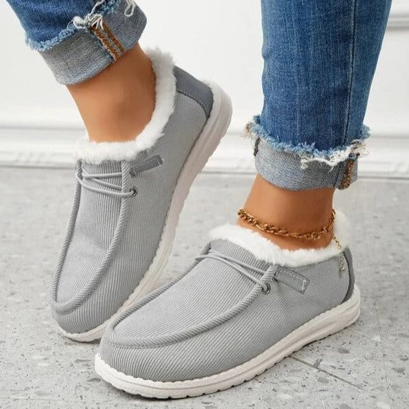 Chaussures féminines douillettes - des chaussures tendance et chaudes pour un usage quotidien