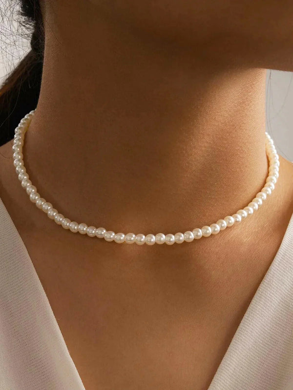 Collier ras de cou en perle imitation - accessoire féminin élégant
