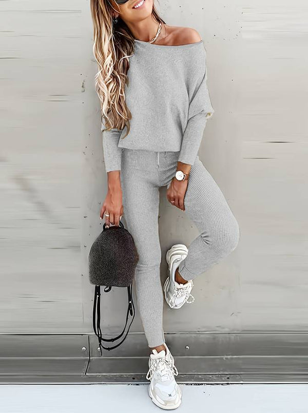 Ensemble de détente femme en 2 pièces - haut côtelé et pantalon pour vos sorties décontractées