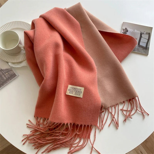Écharpe en laine de premium - foulard doux pour femmes avec détails à franges