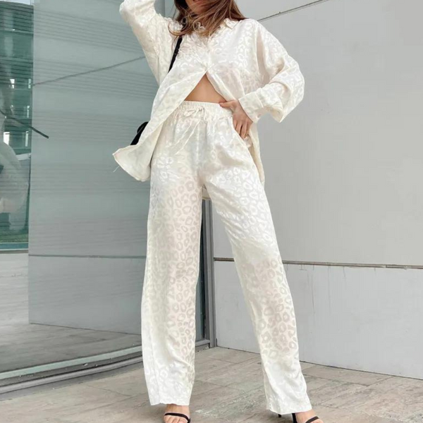 Ensemble de détente 2 pièces - coordonné en satin bleu pour femmes élégantes