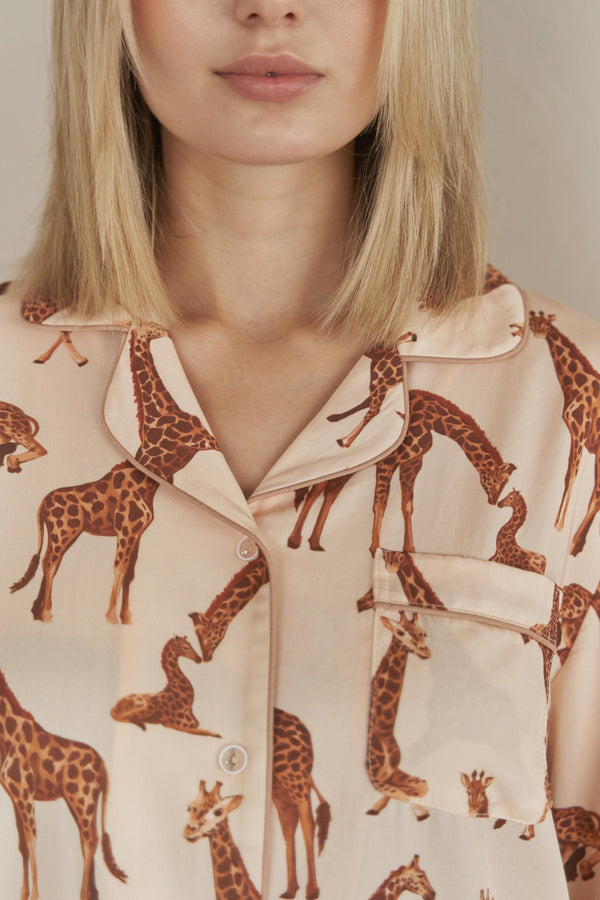 Ensemble de pyjama en coton pour femmes - imprimé girafe beige en 2 pièces