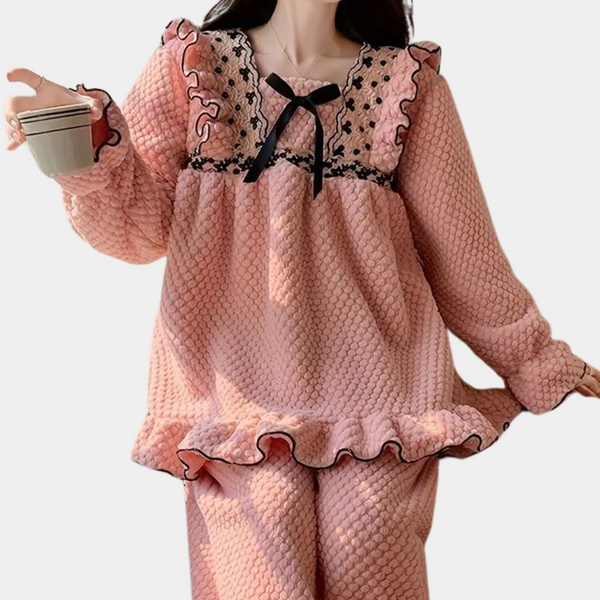 Ensemble de pyjama en rose flou - loungewear élégante avec volants