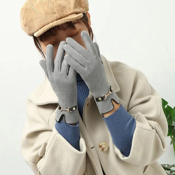 Gants élégants - gants féminins avec un design en métal doré